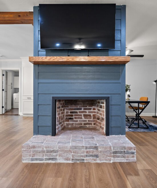 Eastover Dr living space