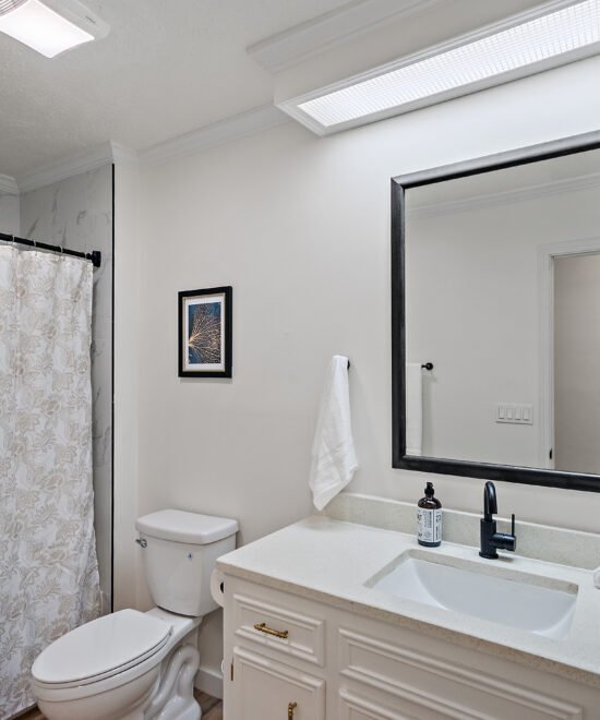 Second bathroom at 6213 Northlake Circle