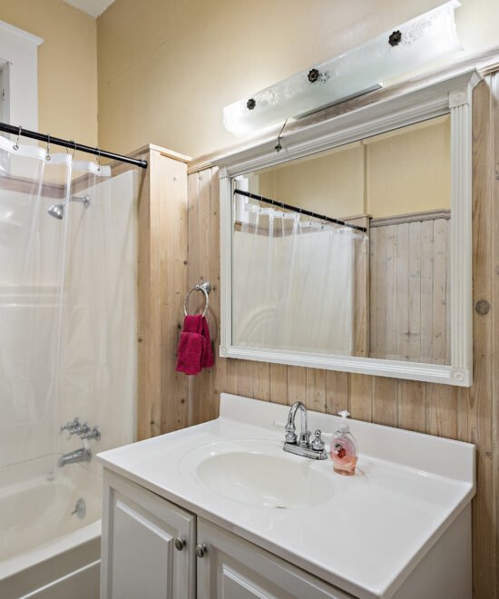 Additional furnished space at 2716 25th St